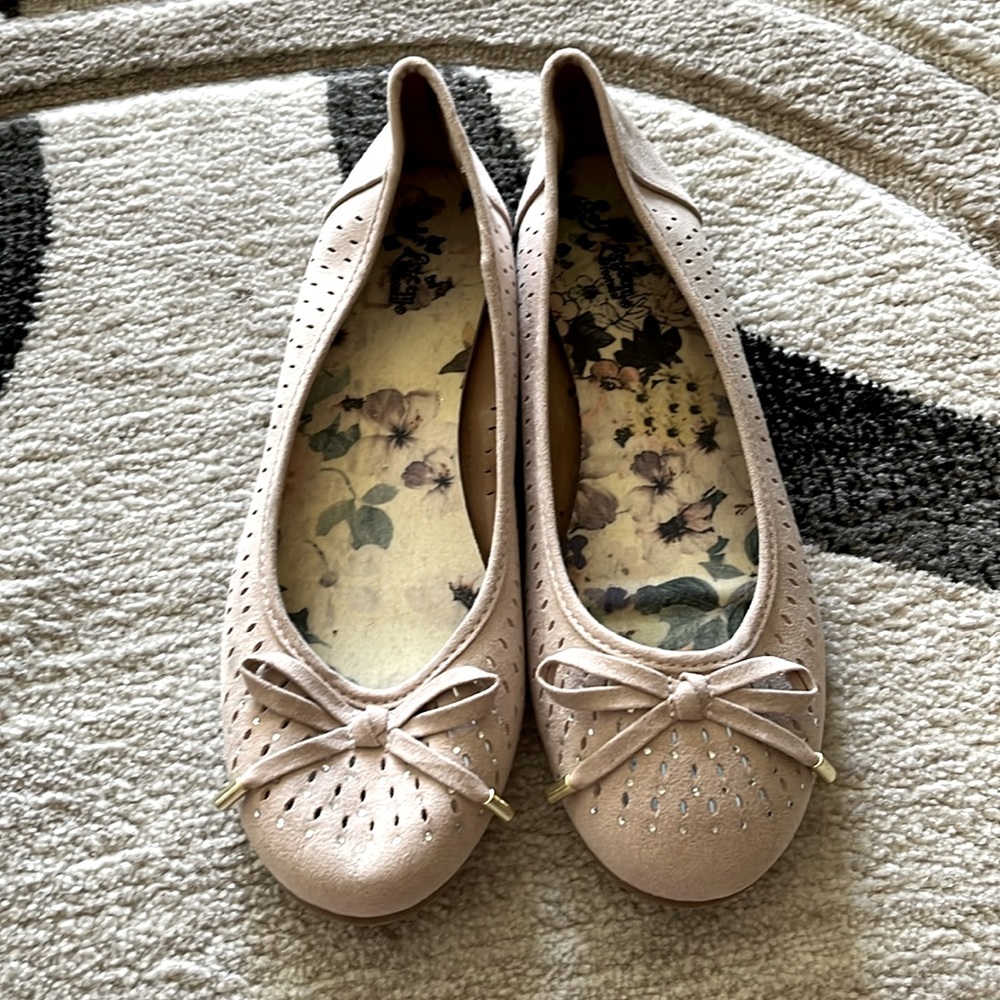 NWOT pink flats
